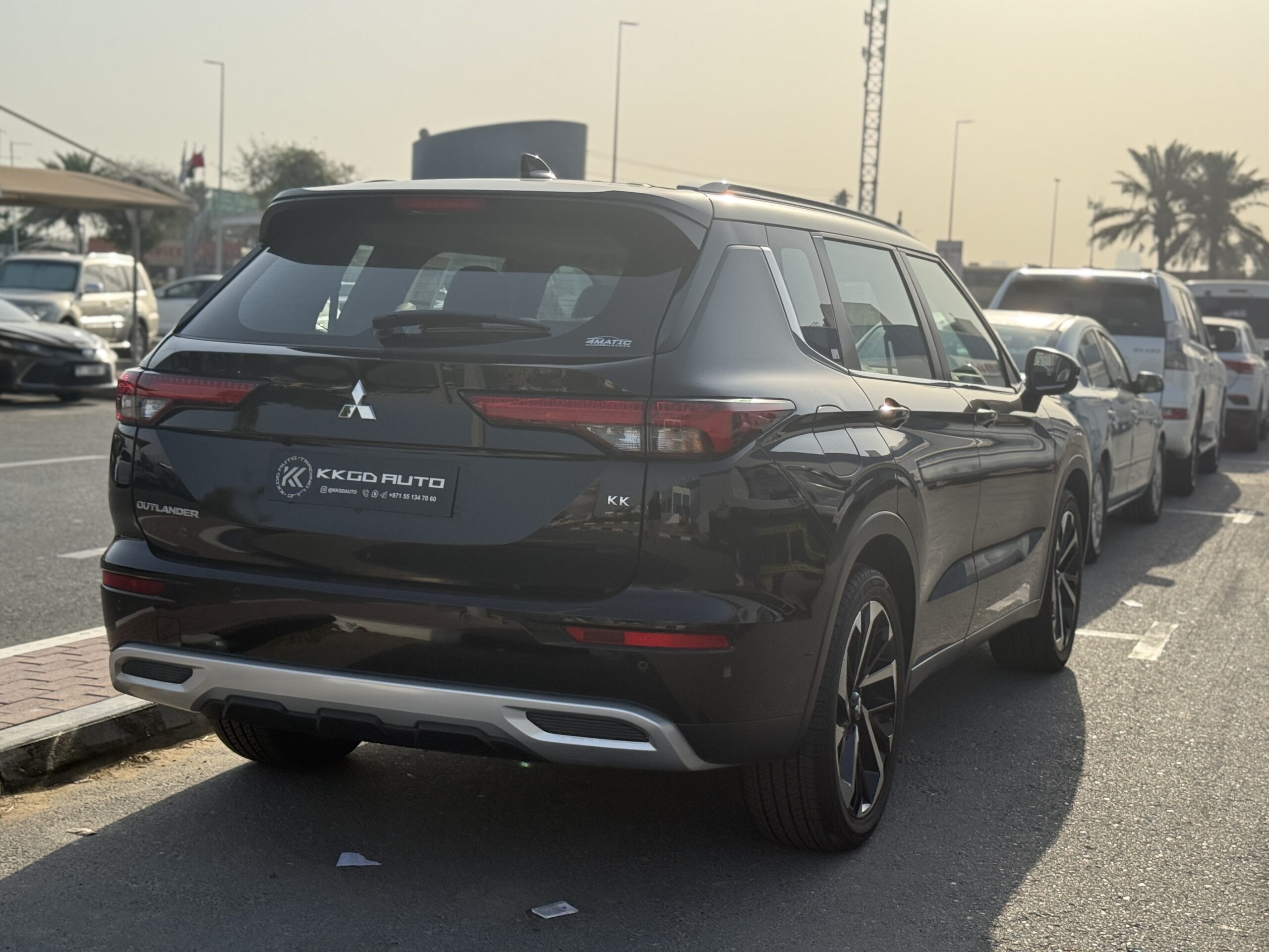 2025 Mitsubishi Outlander P Line 2.5L AWD in black