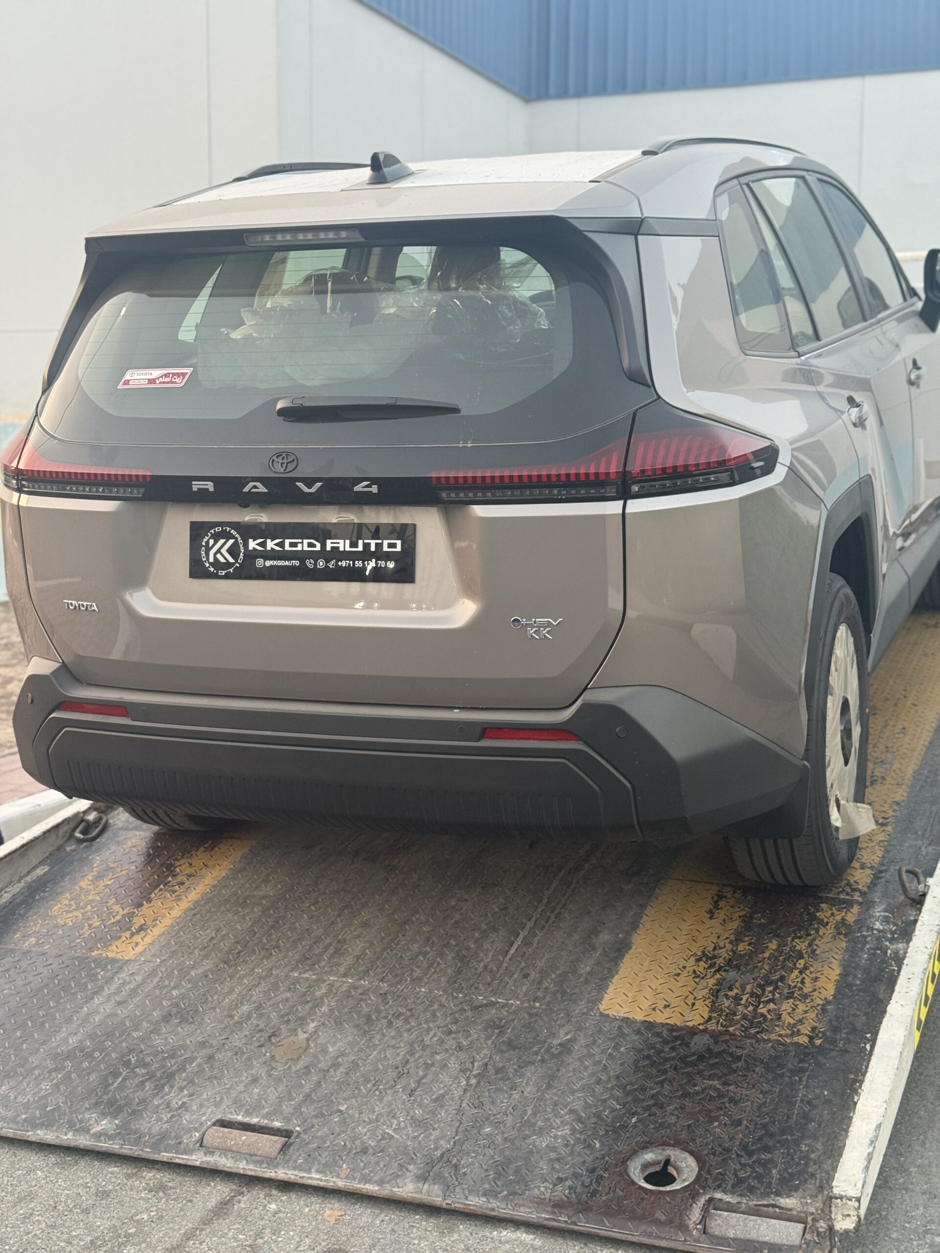2026 Toyota RAV4 XLE 2.5L HEV AWD in Avant Garde Bronze